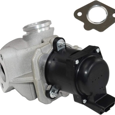 Válvula EGR metálica prateada com tampa preta de plástico e flange metálica