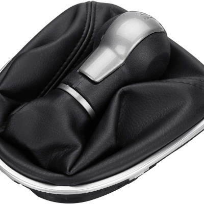 Alavanca de cambio de couro preto com detalhes prateados