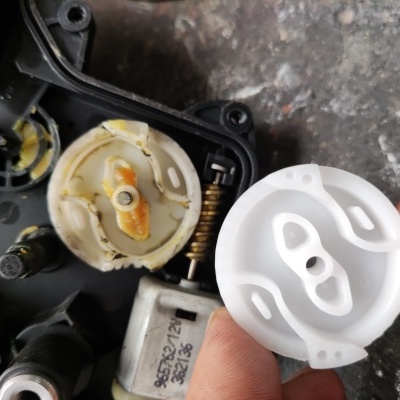 Clip fechadura compatível com BMW Série 3, E90, E91, E92, E93 - Porta dianteira ou traseira