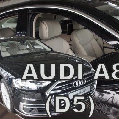 Audi A8 preto com interior em couro bege em showroom