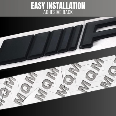 Emblema com adesivo AMG