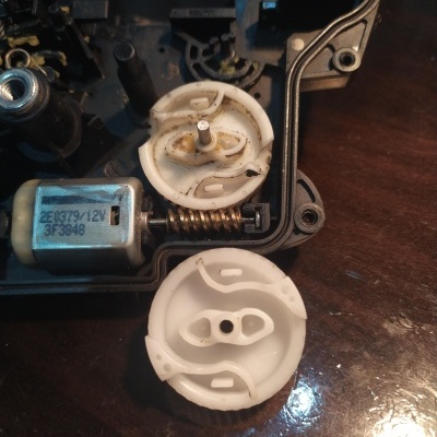 Clip fechadura compatível com BMW Série 3, E90, E91, E92, E93 - Porta dianteira ou traseira