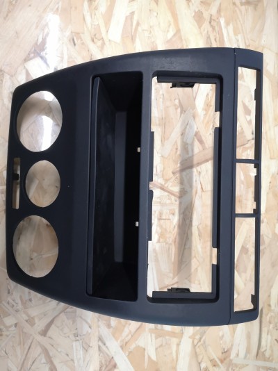 Consola Seat Ibiza 6k2 sem ecrã multifunções