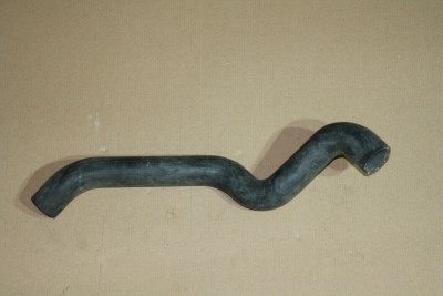 Tubo inferior radiador Opel Kadett E 1.6d 1.7d 07818 1337002 Tubo inferior radiador Opel Kadett E 1.6d 1.7d 07818 1337002