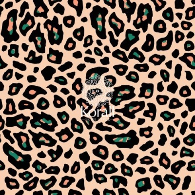 Estampa animal print com padrão de onça colorido e logótipo Korall no centro