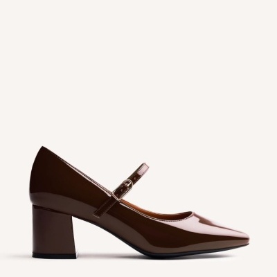 Sapato Mary Jane de verniz castanho escuro com salto quadrado