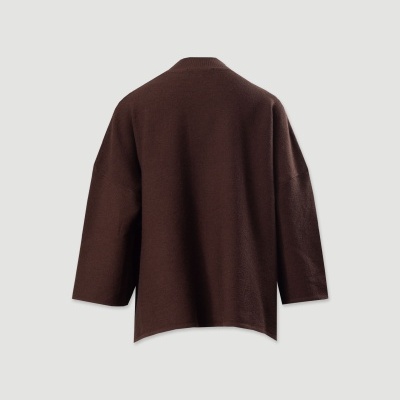 Camisola castanha de malha com mangas largas