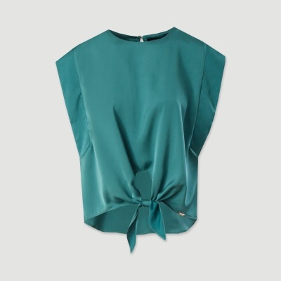 Blusa verde água com nó frontal e gola arredondada