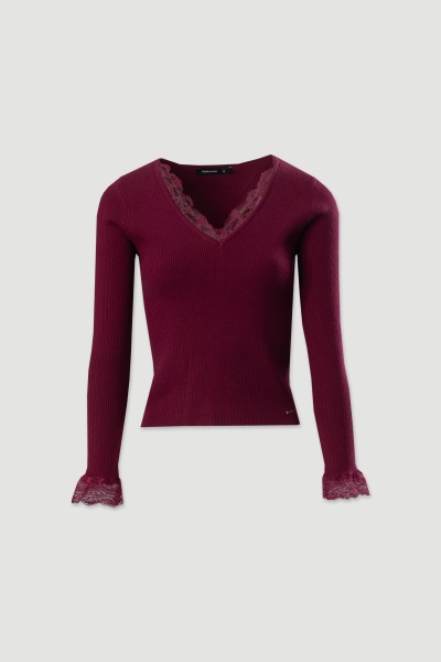 Camisola feminina vinho com gola em V e renda nas mangas e gola