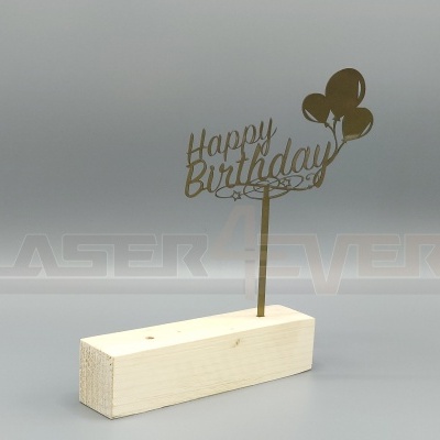 Decoração para bolo com base de madeira e placa metálica dourada 'Happy Birthday'