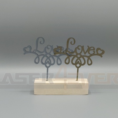 Topo de bolo para Casamento com a Palavra Love