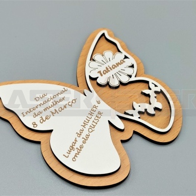 Placa em forma de Borboleta para o Dia Internacional da Mulher