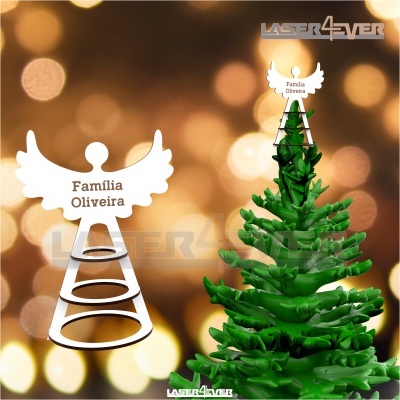 Topo de árvore de Natal em MDF branco com anjo e texto Família Oliveira