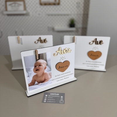 Moldura Avós - Palavra em Acrílico Dourado - Nomes Personalizáveis