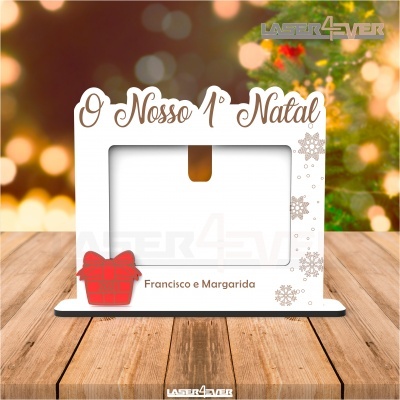 Moldura - O nosso Primeiro Natal - Nomes e Ano Personalizado