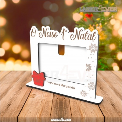 Moldura - O nosso Primeiro Natal - Nomes e Ano Personalizado