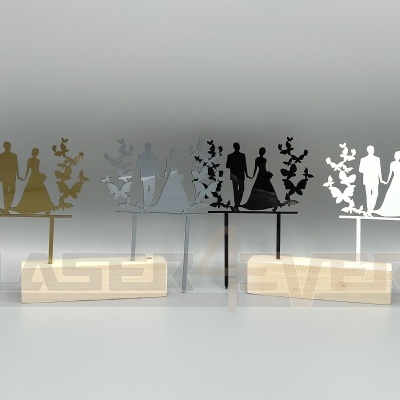 Topo de bolo para Casamento - Tema Casal e borboletas