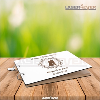 Livro de Honra Casamento - Casal Mãos Dadas