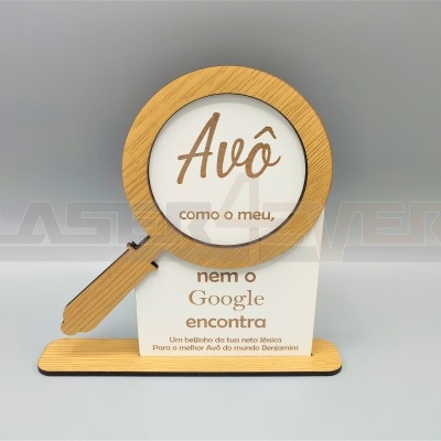Produto decorativo em forma de lupa com texto para Avô em português