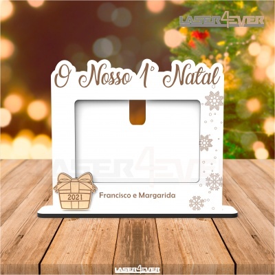 Moldura - O nosso Primeiro Natal - Nomes e Ano Personalizado