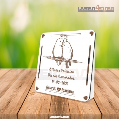 Placa O nosso primeiro Dia dos Namorados - Nomes e Data Personalizável