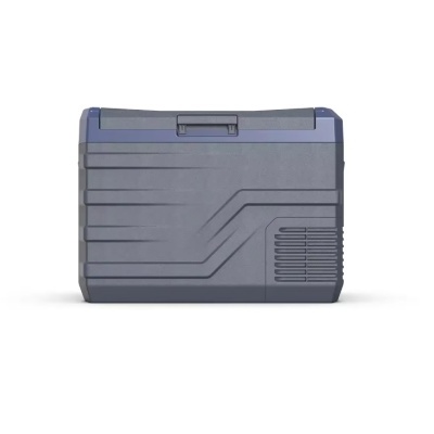 Mala cinzenta de plástico com padrão geométrico e pega no topo