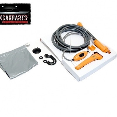 Conjunto de acessórios automóveis Maxcarparts com mangueira, pistola laranja, saco cinzento, ventosa e gancho.