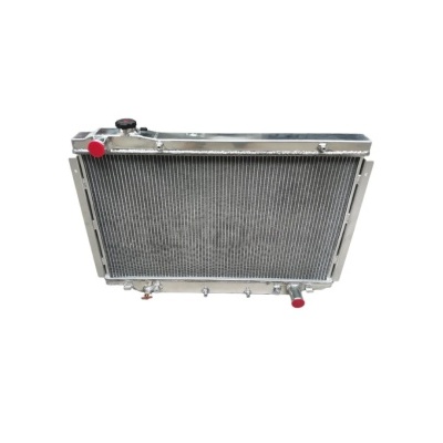Radiador para veículo em metal com tampas vermelhas