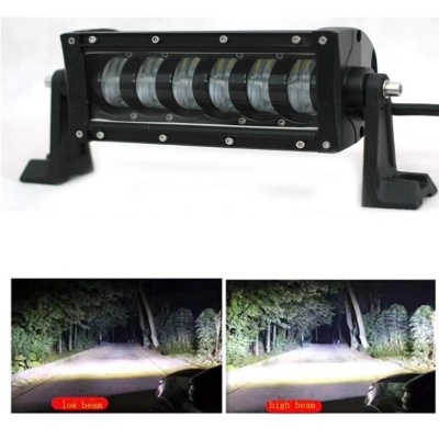 Luz de barra LED preta com seis LEDs e demonstração de feixes de luz baixos e altos