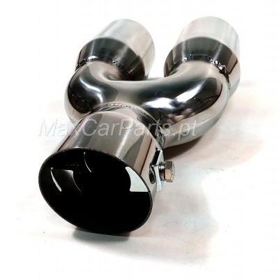 Coletor de escape automóvel em aço inoxidável cromado com três tubos sobre fundo branco