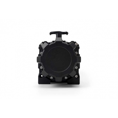 Componente mecânico preto com alavanca e superfície circular