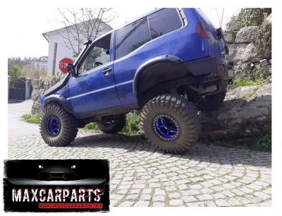 Abas de Roda Plástico Nissan Terrano 2 / Ford Maverick 3Portas 9CM