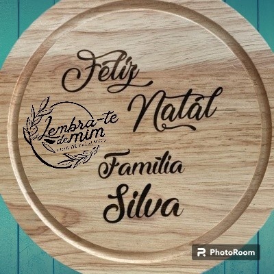 Tábua de queijos com utensílios de corte