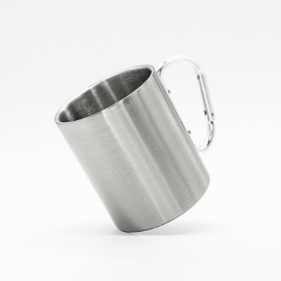 caneca alumínio com mosquetão