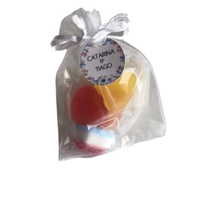 Gomas em saco de organza