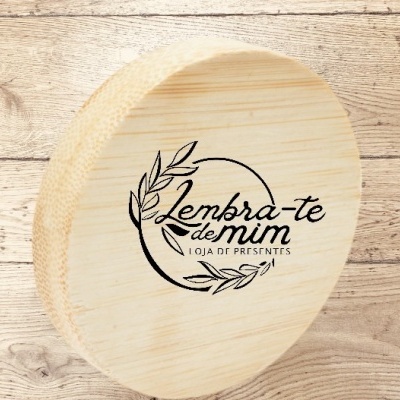 Abridor de garrafas redondo em bambu