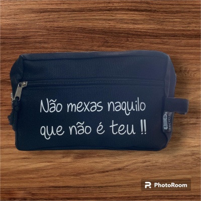 Estojo de banho com dois compartimentos