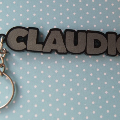 Porta-chaves em acrílico com argola em metal