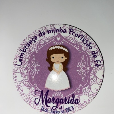 Magnético em MDF redondo com opção de bolsa de organza