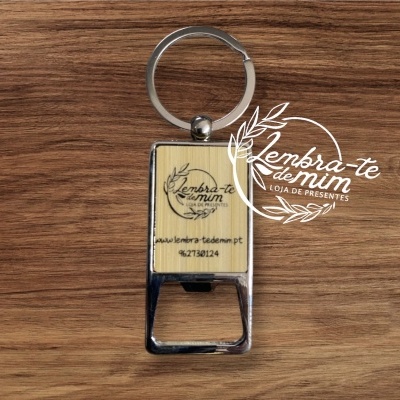 Porta chaves com abridor de caricas