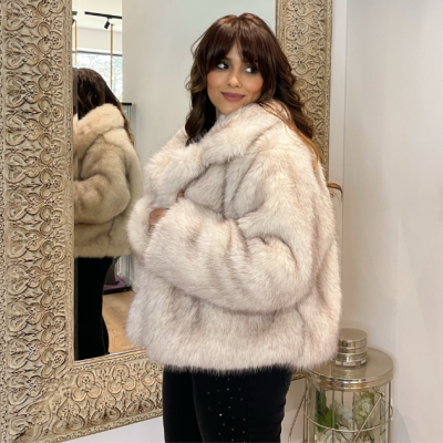 Casaco feminino de pelo curto Miss You