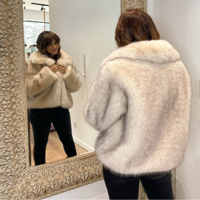 Casaco feminino de pelo curto Miss You