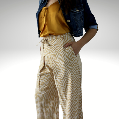 Calça larga amarela Roberta Biagi