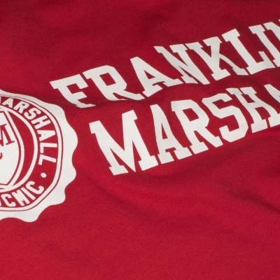T-shirt vermelha com estampa frontal Franklin & Marshall