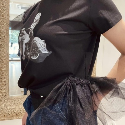 T-shirt preta com tule Miss You 