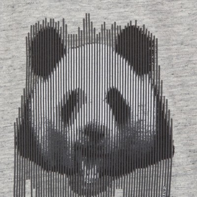 Estampa de cabeça de panda em t-shirt cinzenta