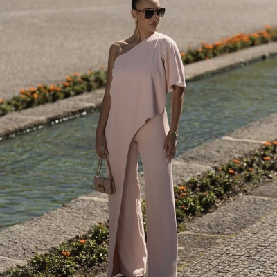 Macacão assimétrico rosa com folho Miss You