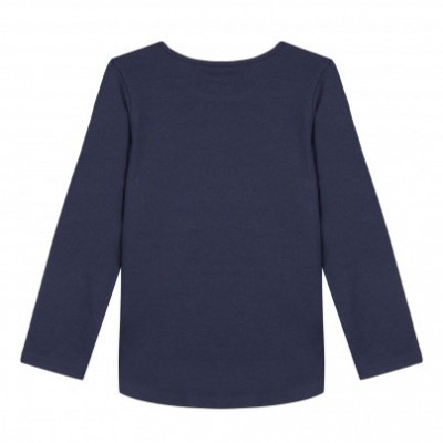 Camisola azul escuro de manga comprida sobre fundo branco