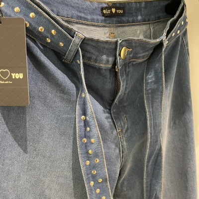 Pantalona com cinto e tachas Miss You