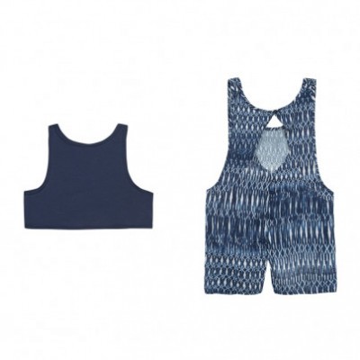 Conjunto roupa infantil top azul e jardineiras padrão azul